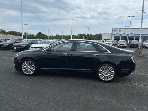 2016 Lincoln MKZ Base