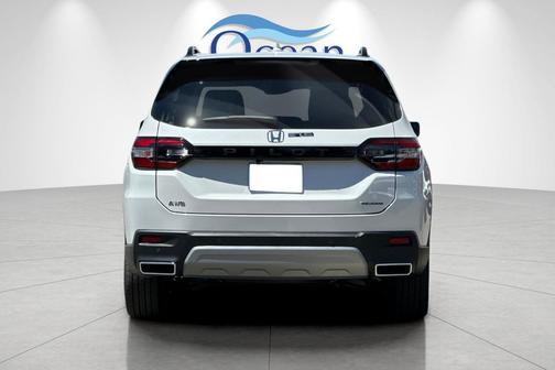 2025 Honda Pilot Touring 8-Passenger