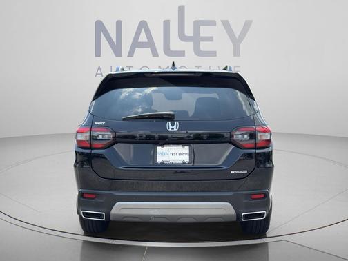 Crystal Black Pearl 2025 Honda Pilot Touring 8-Passenger