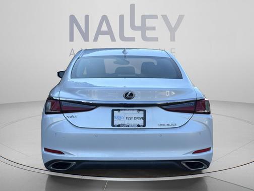 Eminent White Pearl 2022 Lexus ES 350 Base