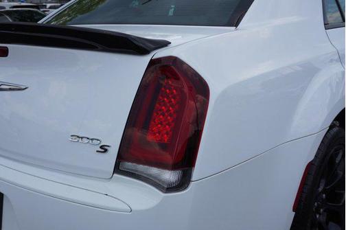 2019 Chrysler 300 S