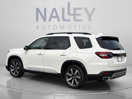 Platinum White Pearl 2023 Honda Pilot Touring 8-Passenger