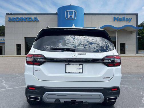 2025 Honda Pilot Touring 8-Passenger