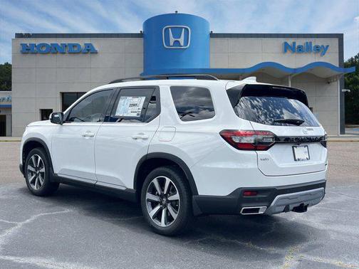 2025 Honda Pilot Touring 8-Passenger