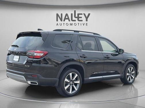 Crystal Black Pearl 2024 Honda Pilot Elite