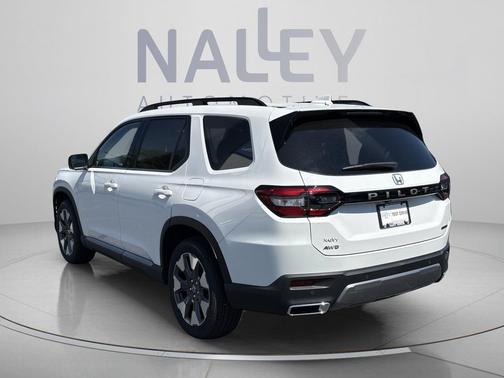 Platinum White Pearl 2026 Honda Pilot Touring 8-Passenger