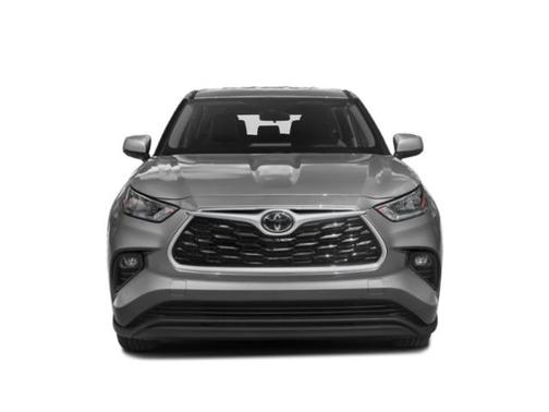 Celestial Silver Metallic 2022 Toyota Highlander LE