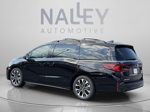 Crystal Black Pearl 2027 Honda Odyssey Elite