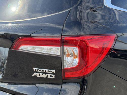 2020 Honda Pilot Touring 8-Passenger