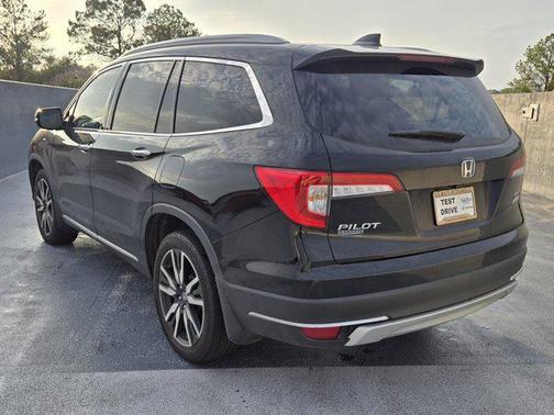 2020 Honda Pilot Touring 8-Passenger