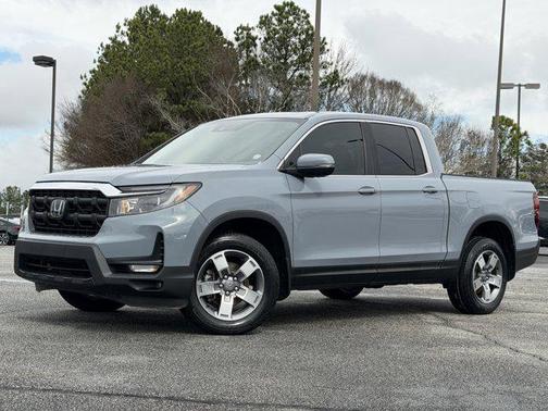 Solar Silver Metallic 2024 Honda Ridgeline RTL