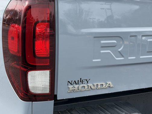 Solar Silver Metallic 2024 Honda Ridgeline RTL