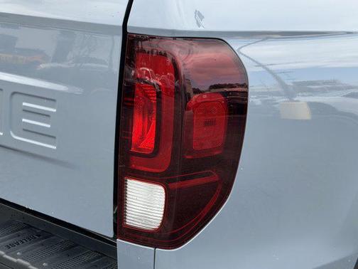 Solar Silver Metallic 2024 Honda Ridgeline RTL