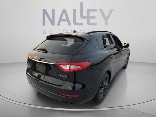 Nero 2018 Maserati Levante Base