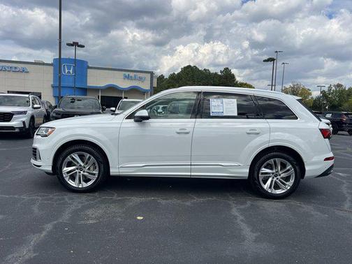 2023 Audi Q7 55 Premium