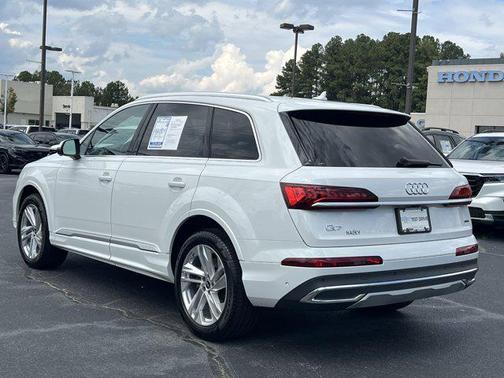 2023 Audi Q7 55 Premium
