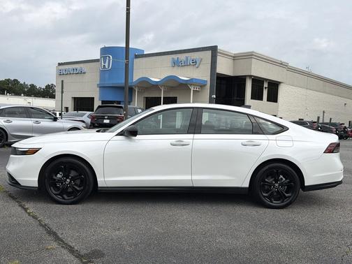 Platinum White Pearl 2025 Honda Accord SE