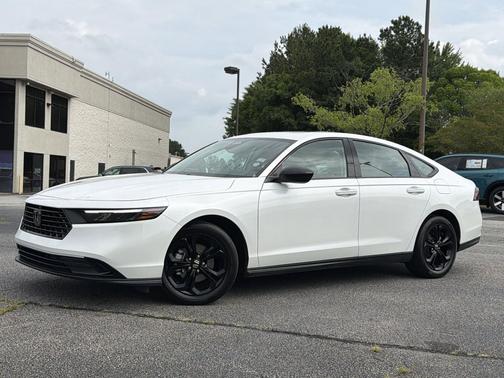 Platinum White Pearl 2025 Honda Accord SE