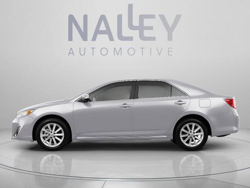 Classic Silver Metallic 2013 Toyota Camry XLE