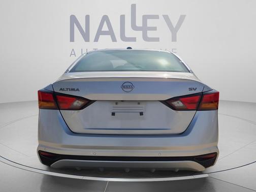 Brilliant Silver Metallic 2024 Nissan Altima 2.5 SV