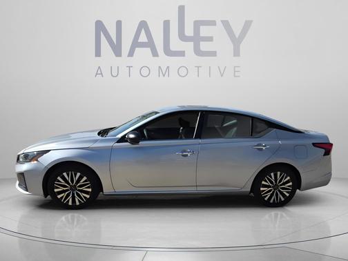 Brilliant Silver Metallic 2024 Nissan Altima 2.5 SV