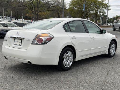 Winter Frost Pearl 2010 Nissan Altima 2.5 S