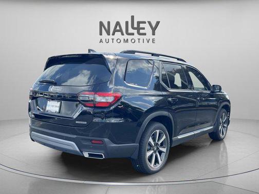 2025 Honda Pilot Touring 8-Passenger