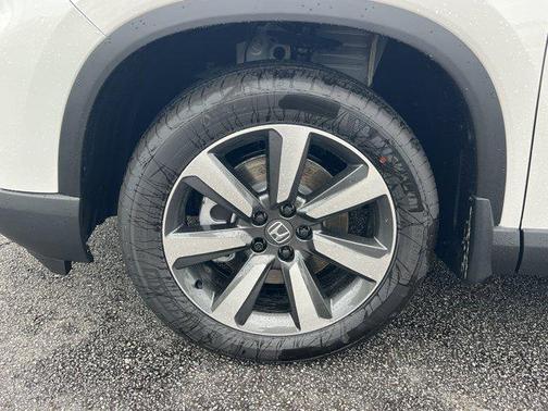 2025 Honda Pilot Touring 8-Passenger