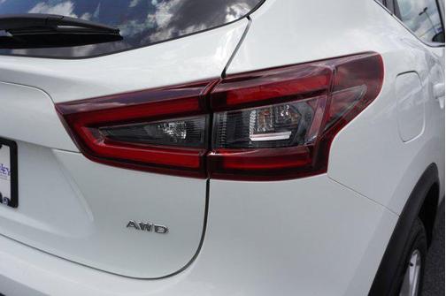 2022 Nissan Rogue Sport S