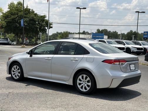 Classic Silver Metallic 2024 Toyota Corolla LE