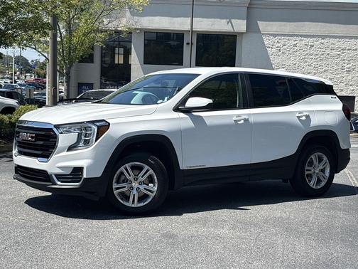 Summit White 2024 GMC Terrain SLE