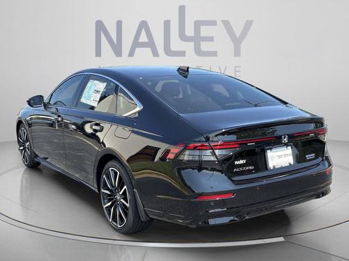 Crystal Black Pearl 2026 Honda Accord Hybrid Touring