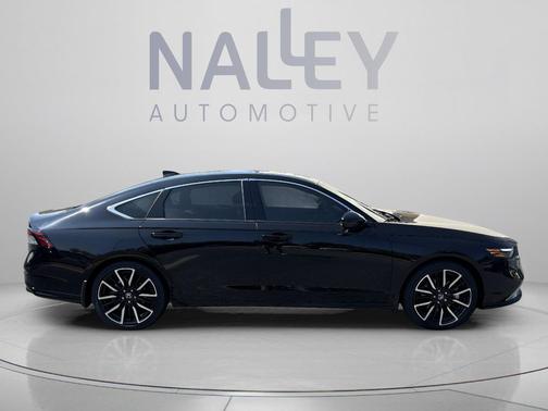 Crystal Black Pearl 2026 Honda Accord Hybrid Touring