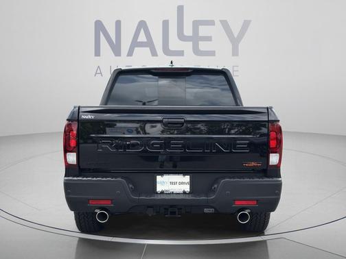 Crystal Black Pearl 2026 Honda Ridgeline TrailSport
