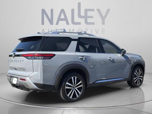 Boulder Gray Pearl 2023 Nissan Pathfinder Platinum 4WD