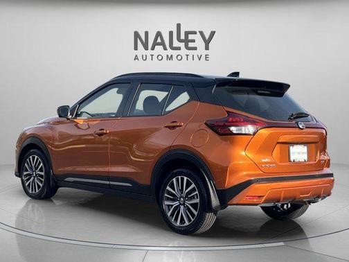 2021 Nissan Kicks SR