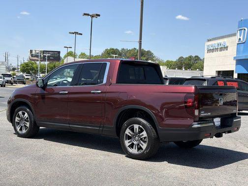 Deep Scarlet Pearl 2017 Honda Ridgeline RTL-E