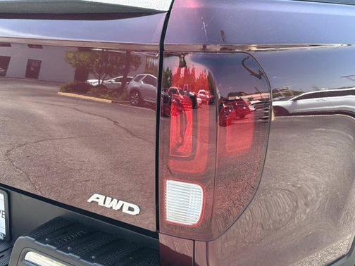 Deep Scarlet Pearl 2017 Honda Ridgeline RTL-E