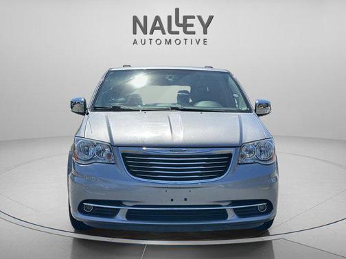 2016 Chrysler Town & Country Touring-L