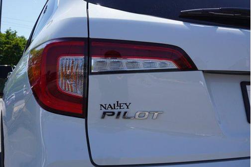 2022 Honda Pilot Touring 8-Passenger