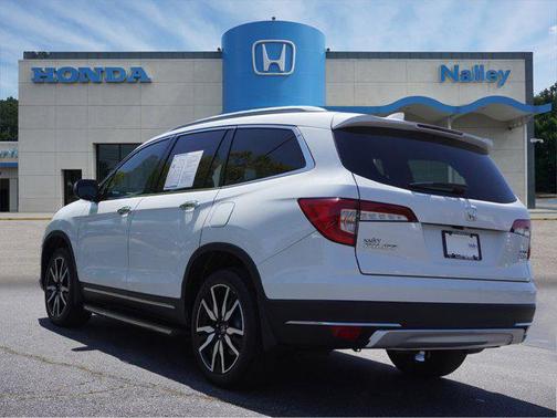 2022 Honda Pilot Touring 8-Passenger