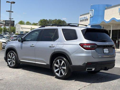 Lunar Silver Metallic 2024 Honda Pilot Touring 8-Passenger