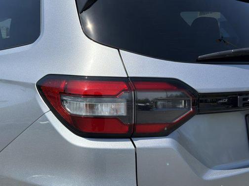 Lunar Silver Metallic 2024 Honda Pilot Touring 8-Passenger