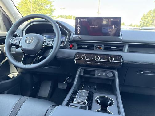 Crystal Black Pearl 2026 Honda Pilot EX-L