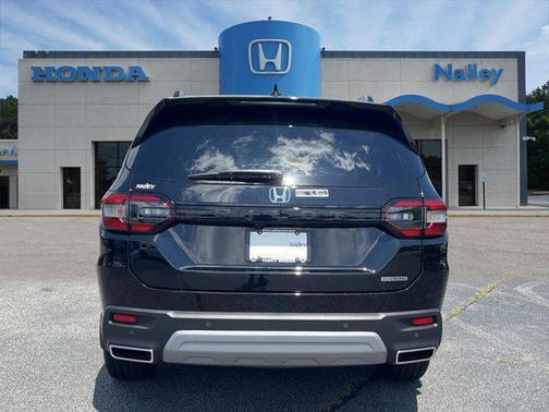 2025 Honda Pilot Touring 8-Passenger