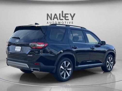 2025 Honda Pilot Touring 8-Passenger