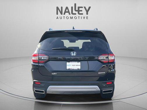 2025 Honda Pilot Touring 8-Passenger