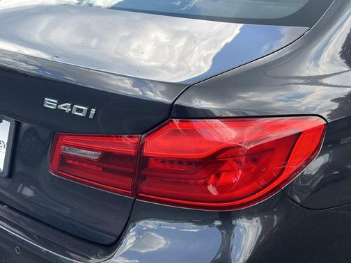2019 BMW 540 540i