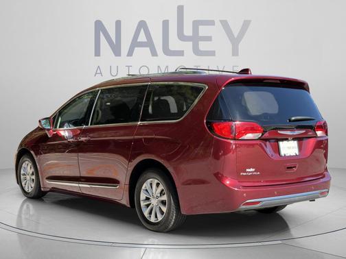 Velvet Red Pearlcoat 2018 Chrysler Pacifica Touring-L Plus