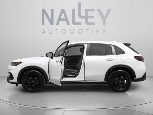 Platinum White Pearl 2026 Honda HR-V LX